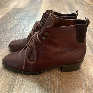 Vintage Shoes by Kari Brown Leather Booties- sz7.5